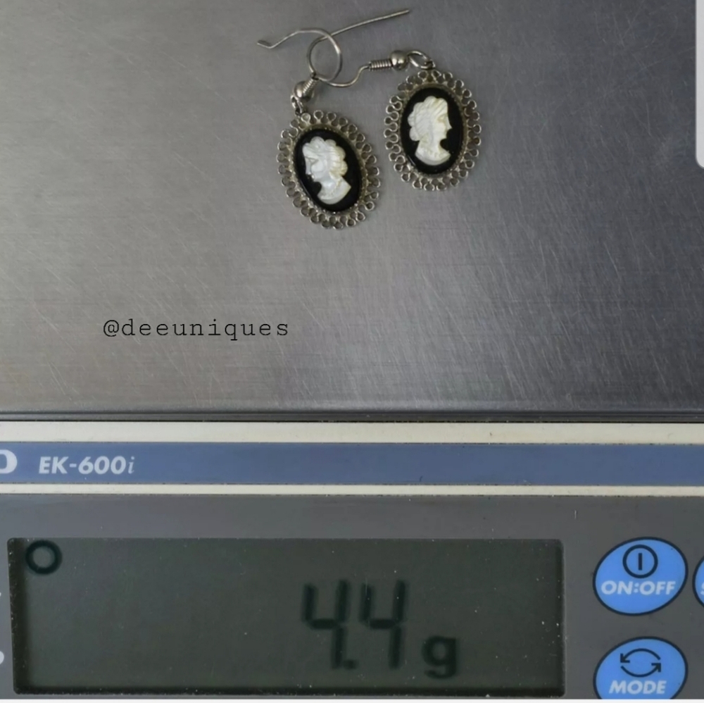 Vintage Sterling Silver cameo earrings - Picture 3 of 6